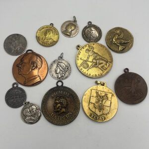 Lot 13 μετάλλια