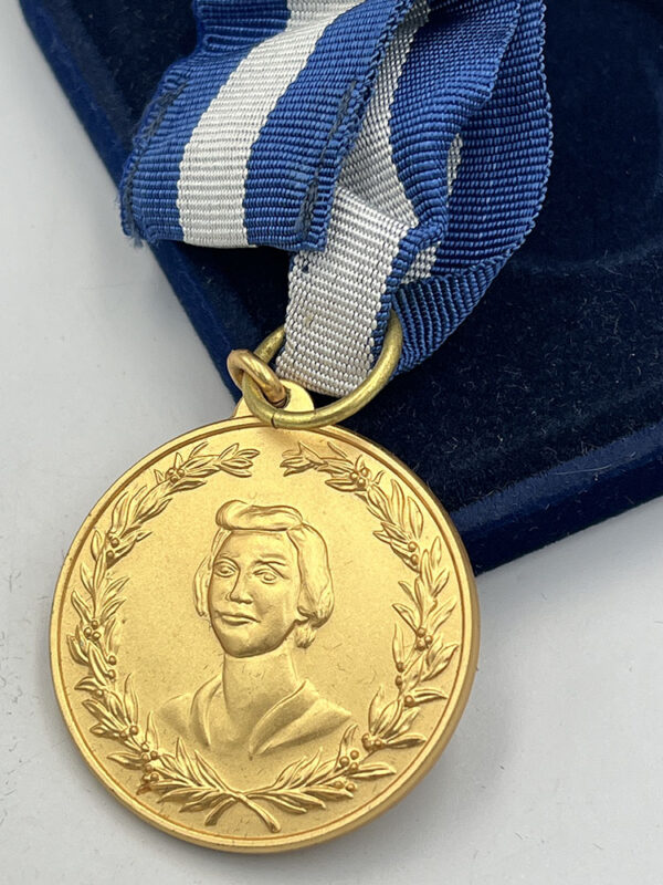 Μεταλλιο Λέλα Καραγιάννη - Image 2