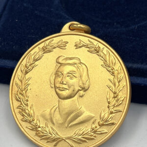 Alternative view of Μεταλλιο Λέλα Καραγιάννη (Χωρίς κορδέλα)