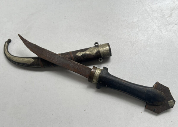 Antique Middle Eastern Jambiya Dagger - Image 6