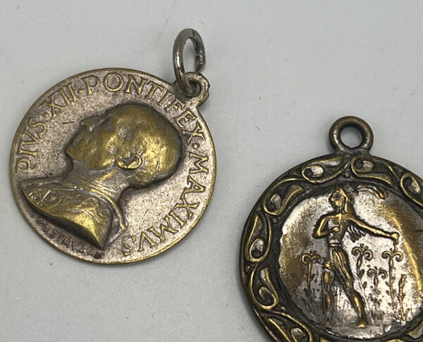 Lot 13 μετάλλια - Image 6